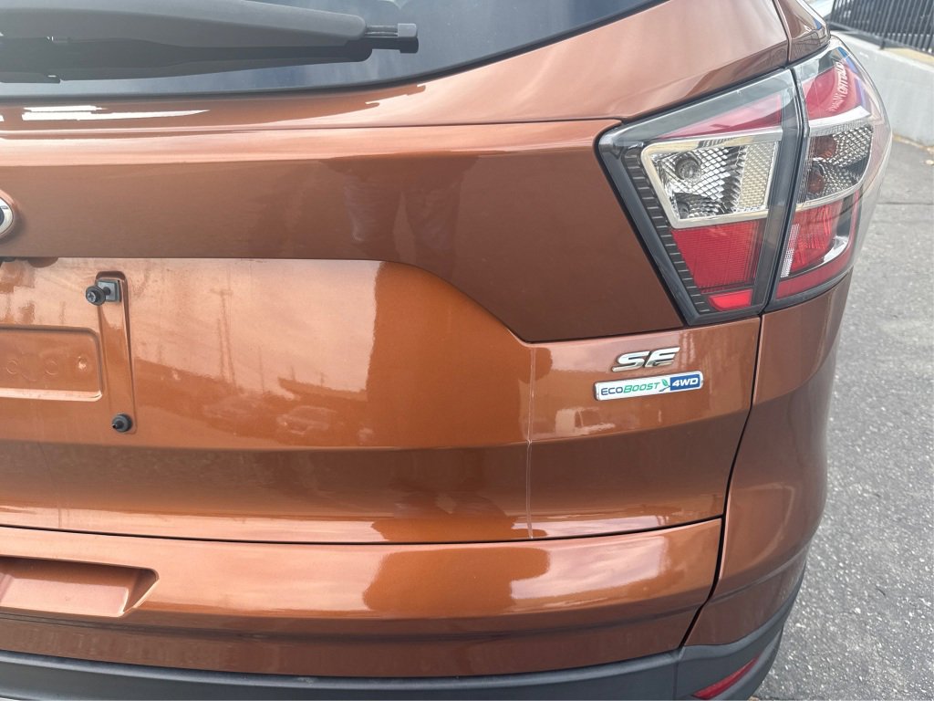 Used 2017 Ford Escape SE w/ SE Cold Weather Package image 23