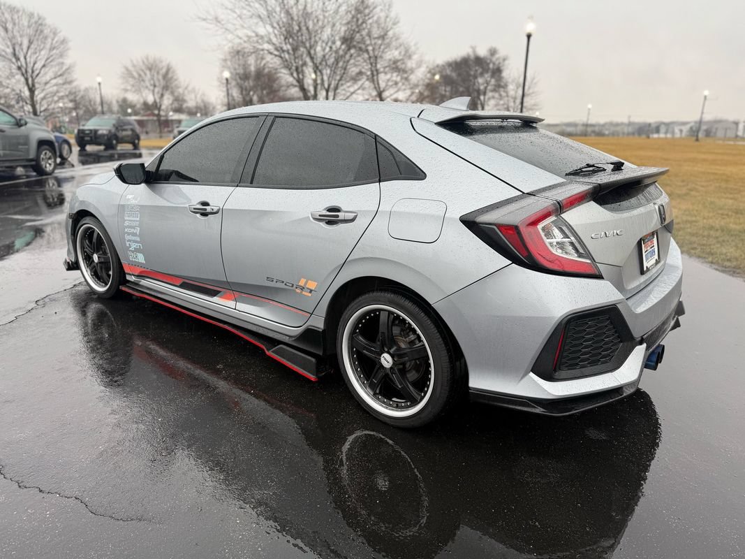 Used 2018 Honda Civic Sport image 8