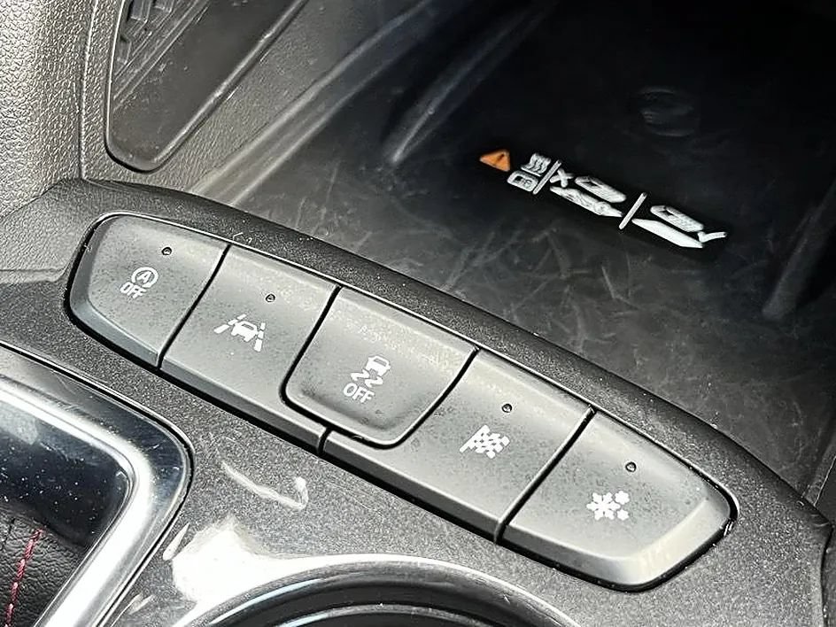 Used 2025 Chevrolet TrailBlazer RS w/ Convenience Package FWD image 33
