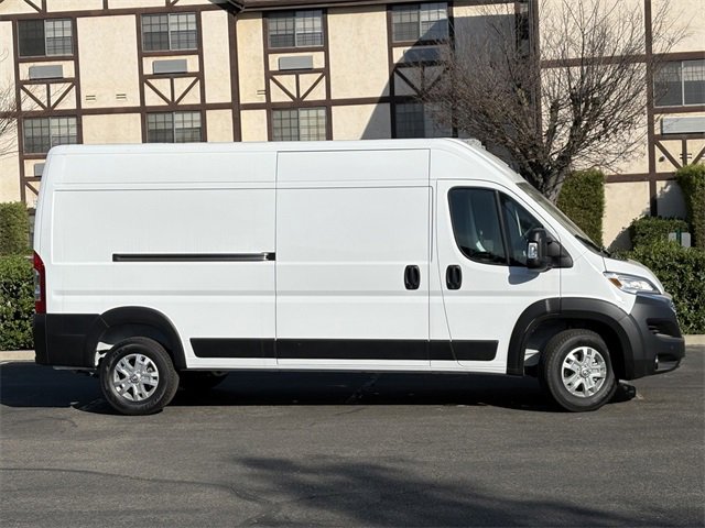 New 2025 RAM ProMaster 2500 w/ Quick Order Package 22G SLT image 3