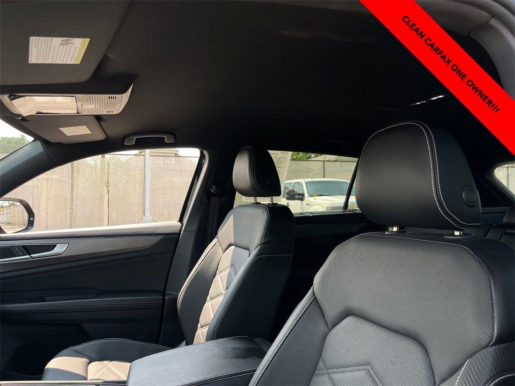 Used 2024 Volkswagen Atlas Cross Sport SE image 11