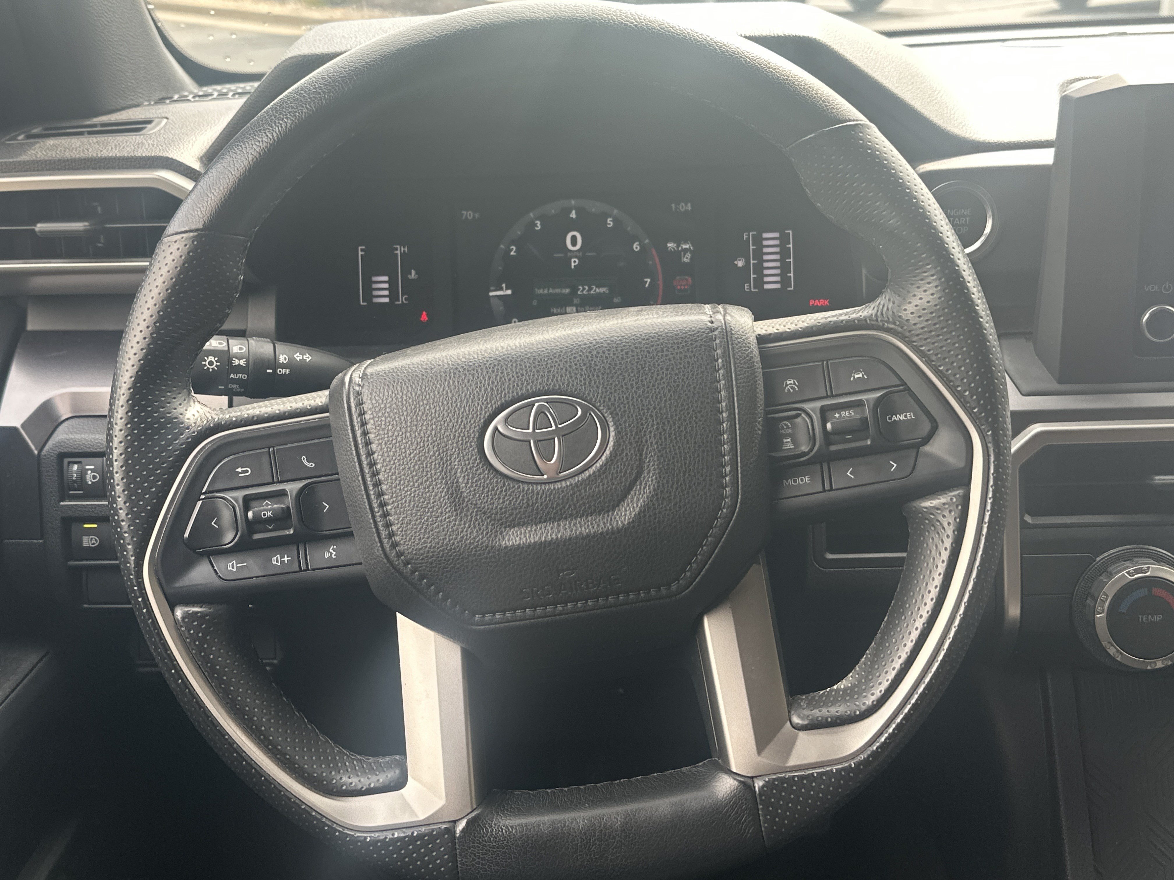 Used 2025 Toyota 4Runner SR5 AWD/4WD image 17