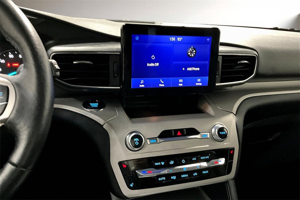 Used 2023 Ford Explorer XLT w/ Equipment Group 202A image 9