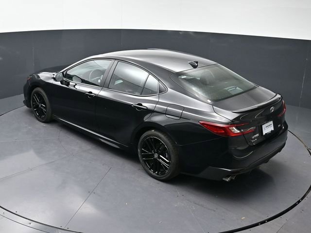 Used 2025 Toyota Camry SE FWD image 29