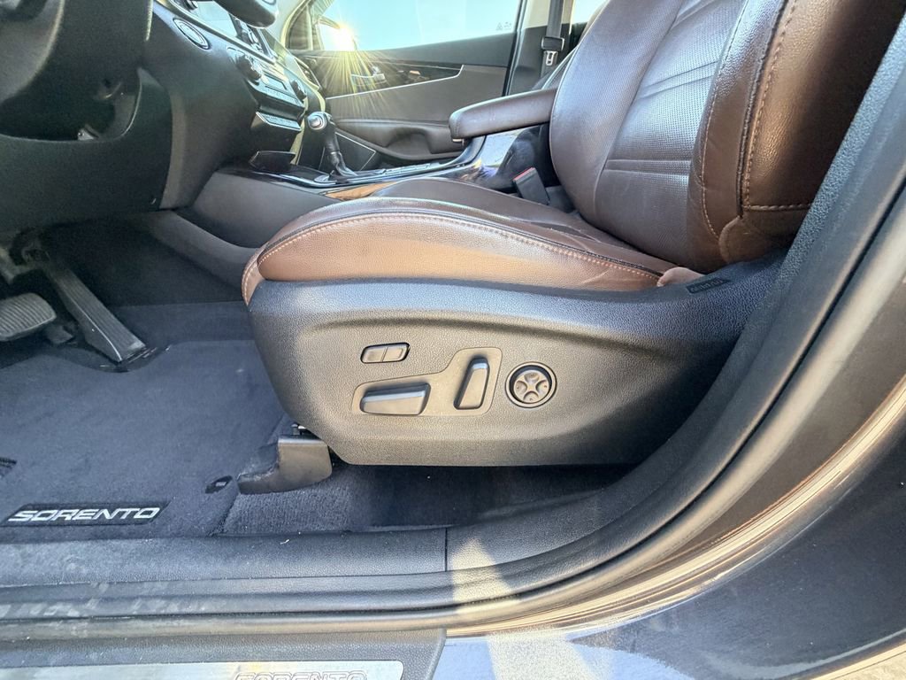 Used 2019 Kia Sorento SX w/ SX Touring Package image 20