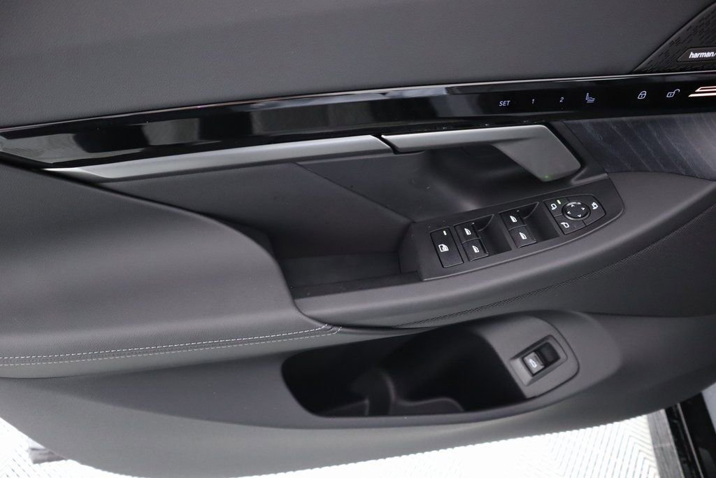 New 2025 BMW 530i xDrive w/ M Sport Package image 17