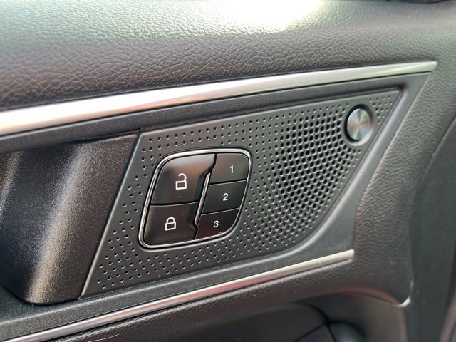 Used 2024 Ford Edge Titanium w/ Equipment Group 301A image 11