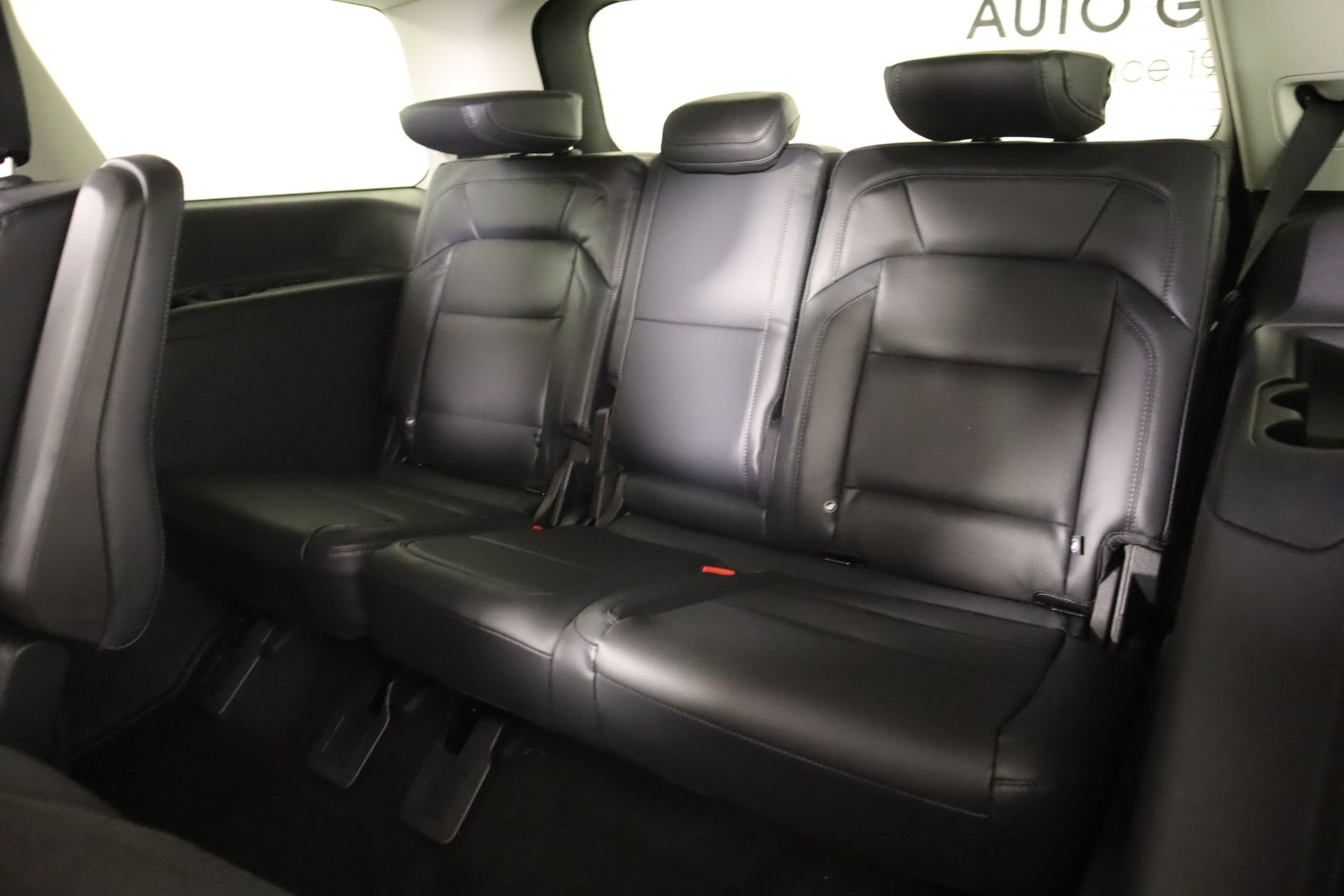 New 2026 Lincoln Navigator Premiere AWD/4WD image 14