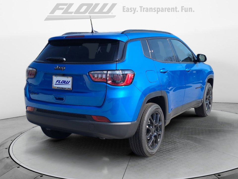 New 2026 Jeep Compass Latitude image 7