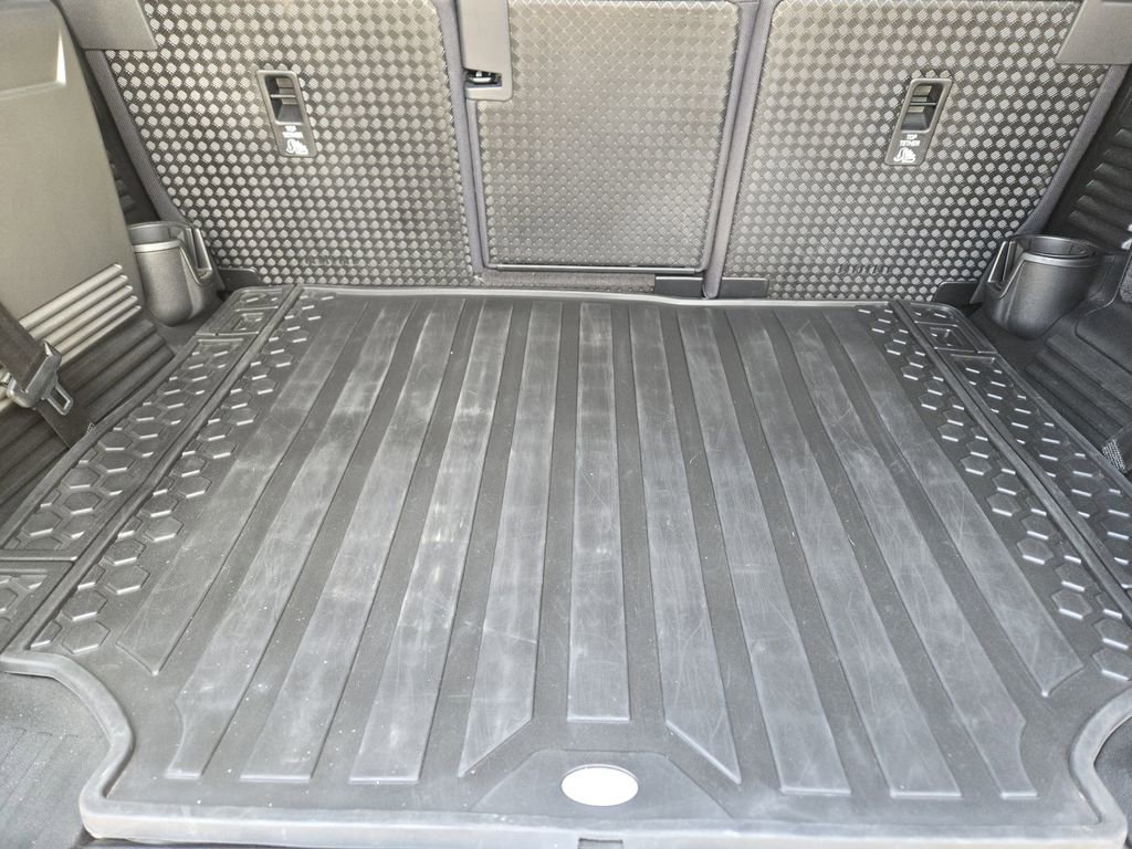 Used 2020 Land Rover Defender 110 X AWD/4WD image 28