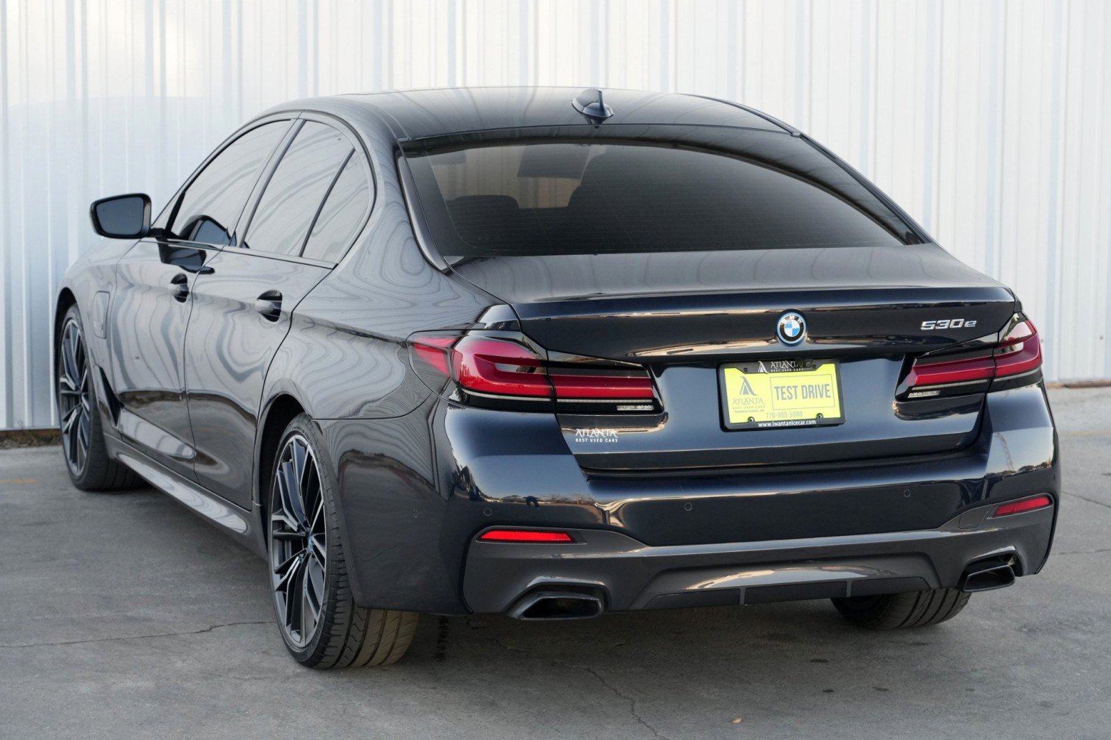 Used 2022 BMW 530e w/ Premium Package RWD image 52