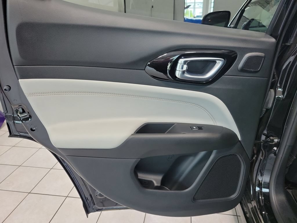 Certified 2024 Jeep Compass Limited w/ Elite Group AWD/4WD image 27