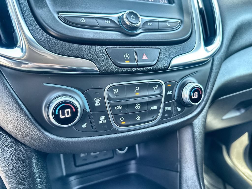 Used 2024 Chevrolet Equinox LT w/ LPO, Floor Liner Package FWD image 18