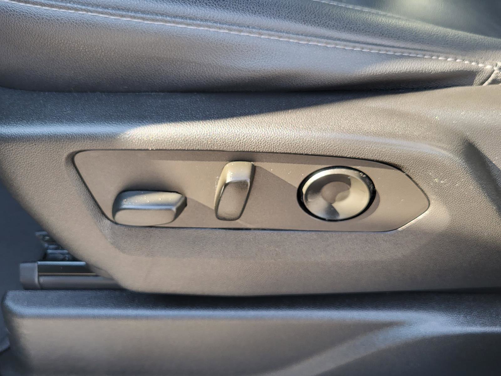 Used 2021 Chevrolet Tahoe Z71 w/ Rear Media and Nav Package image 18