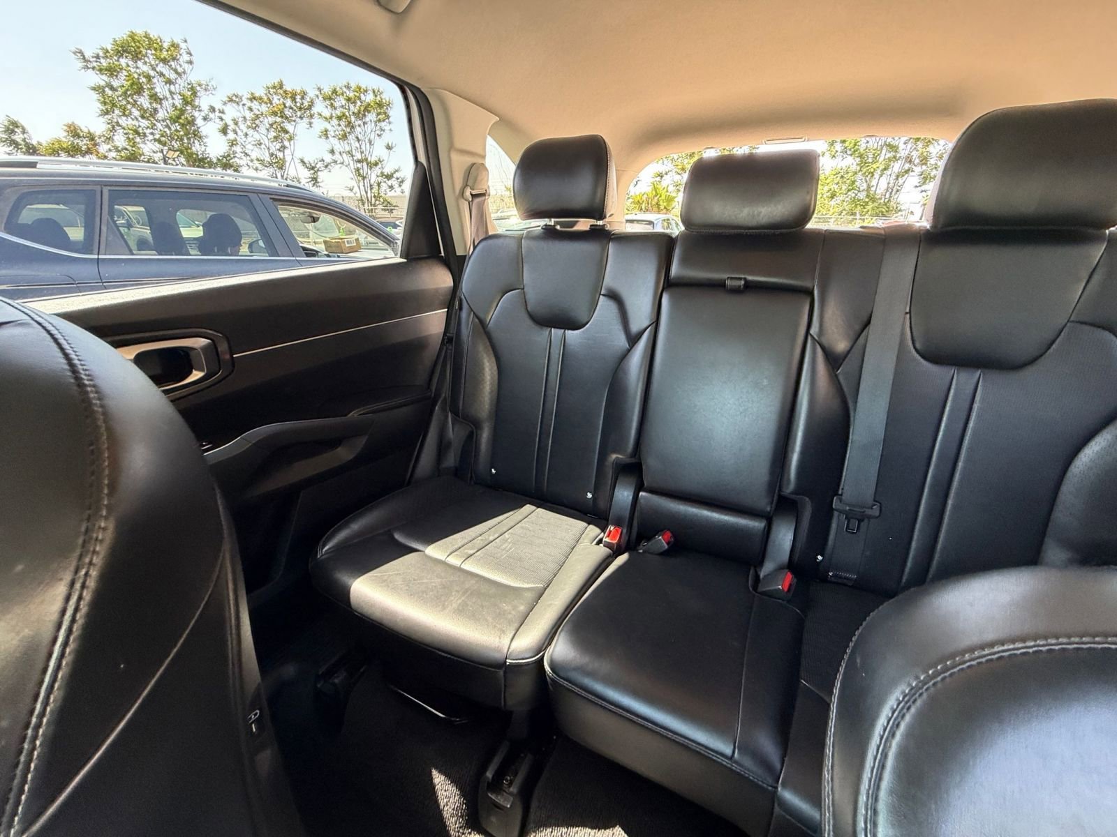 Used 2024 Kia Sorento S FWD image 39