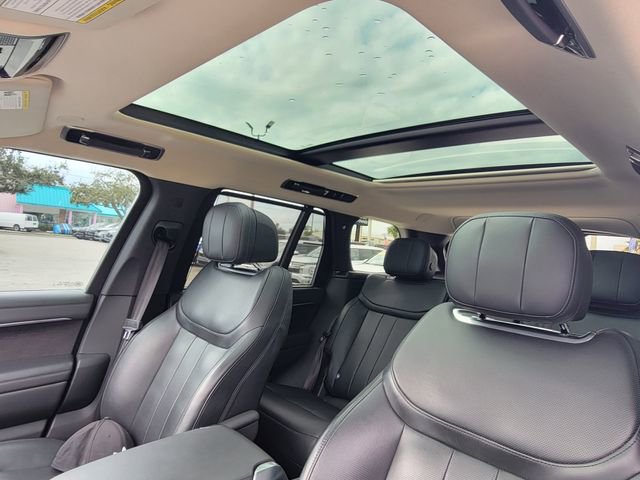 Used 2023 Land Rover Range Rover SE image 17