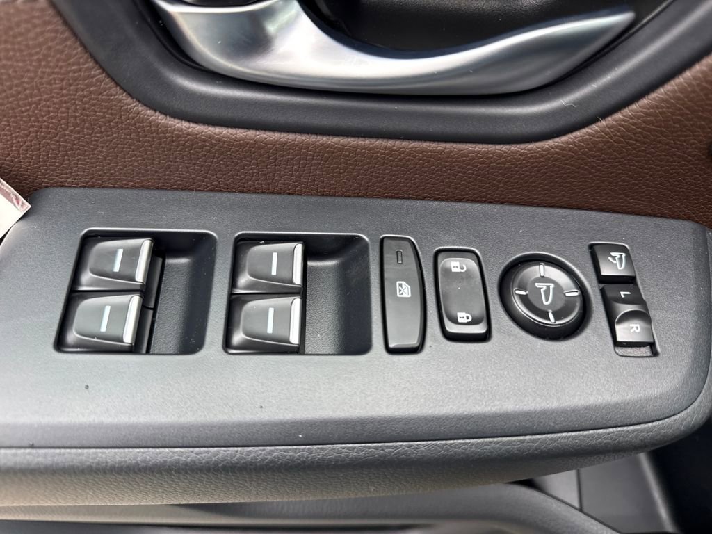 New 2026 Honda Pilot Touring image 13