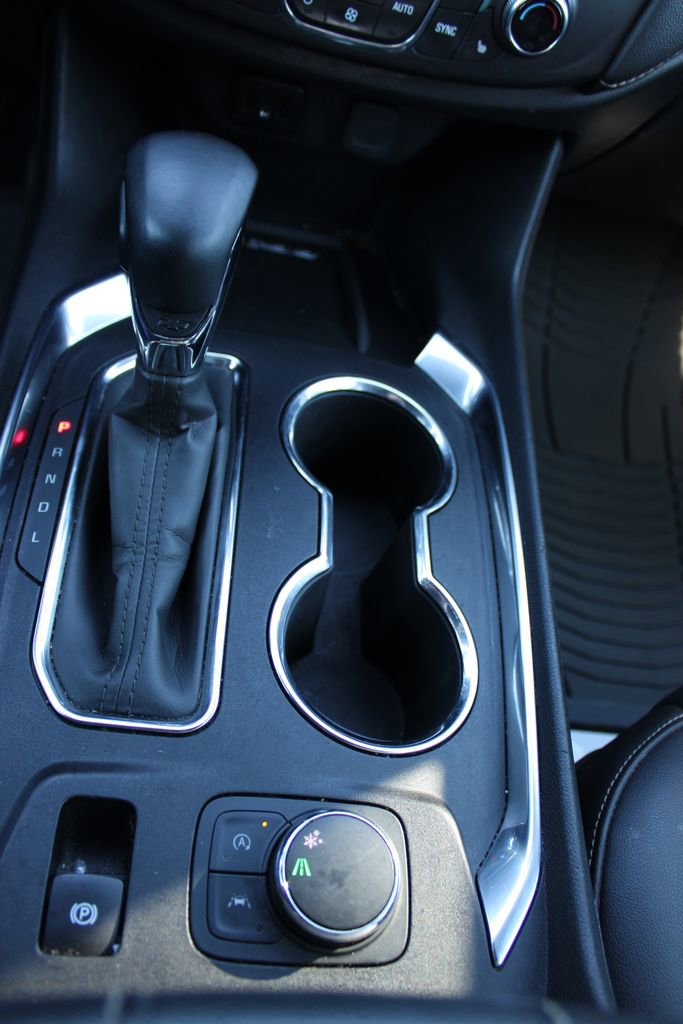 Used 2023 Chevrolet Traverse LT image 44