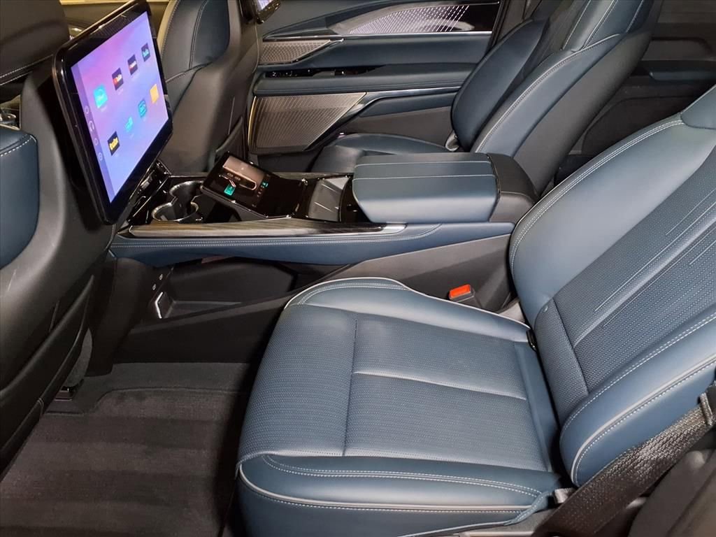 Certified 2025 Cadillac Escalade IQ Sport 2 image 16