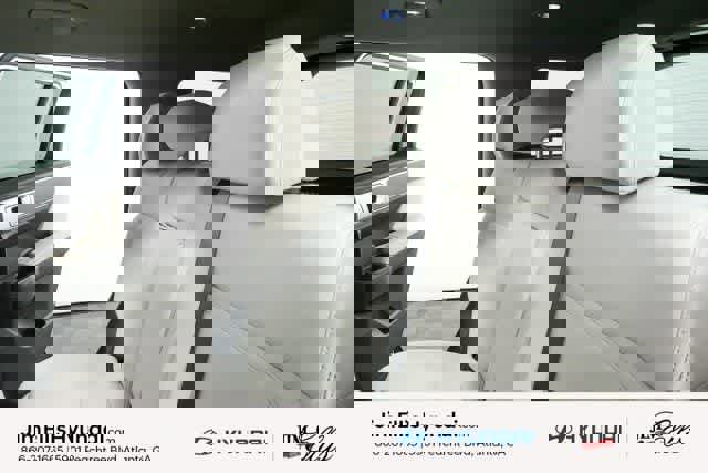 New 2025 Hyundai Santa Fe SE image 18