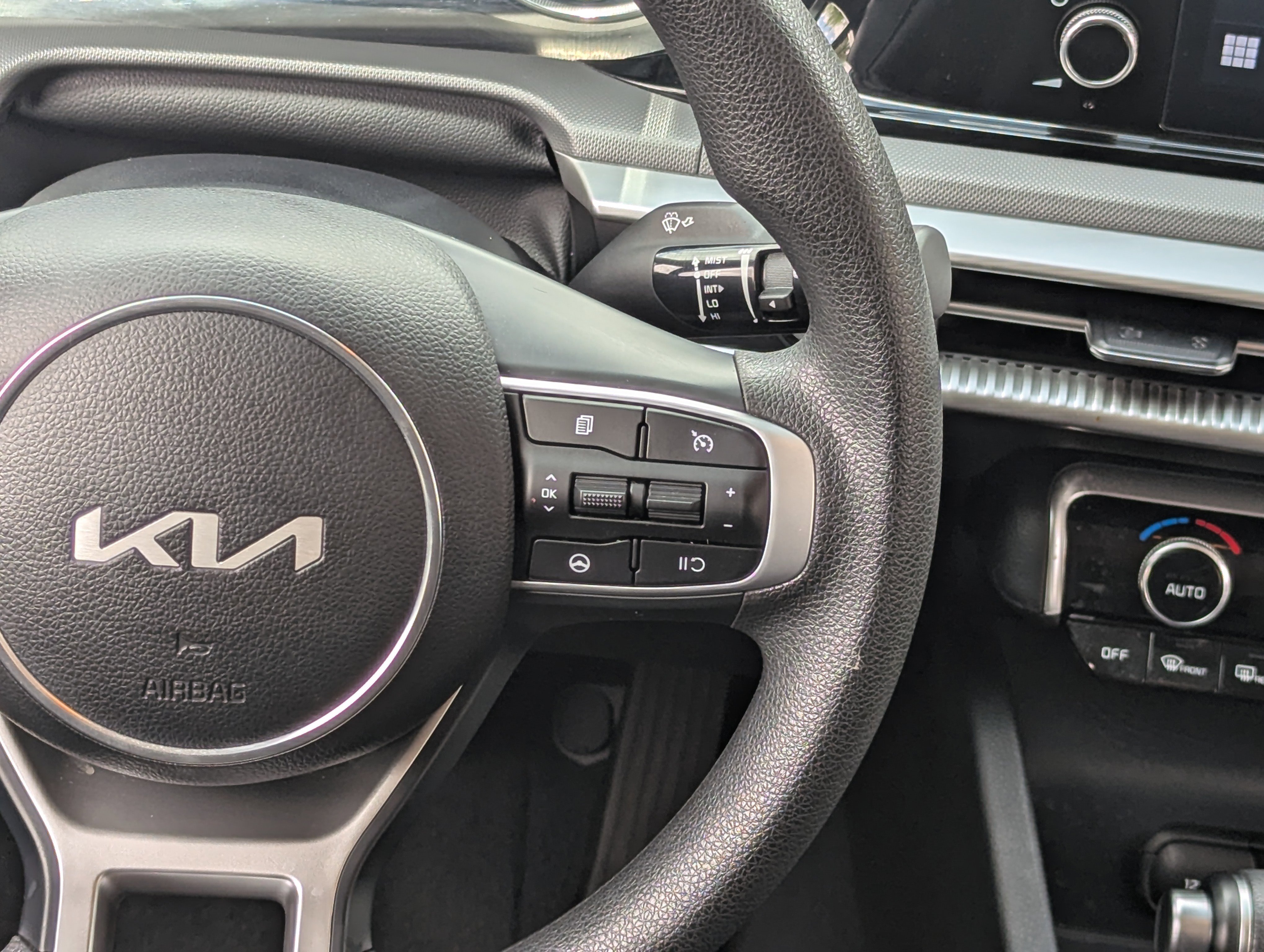 Used 2023 Kia K5 LXS FWD image 18