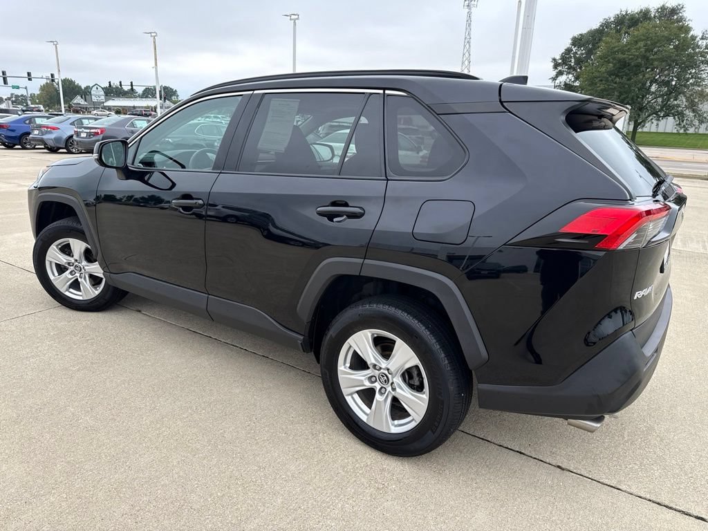 Used 2020 Toyota RAV4 XLE w/ Convenience Package AWD/4WD image 5