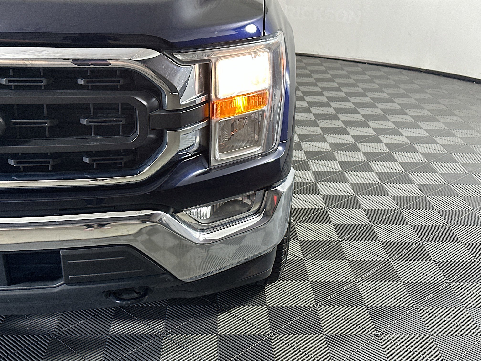 Used 2022 Ford F150 XLT w/ Trailer Tow Package AWD/4WD image 9