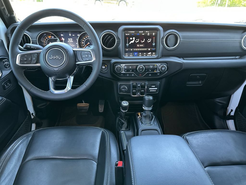 Certified 2023 Jeep Wrangler Unlimited Sahara w/ Cold Weather Group AWD/4WD image 10