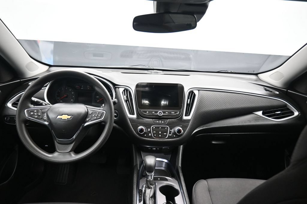 Used 2023 Chevrolet Malibu LT FWD image 35