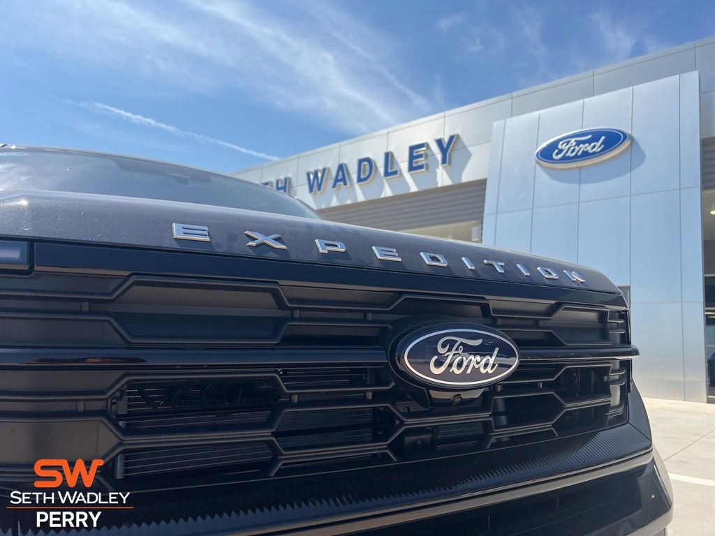 New 2025 Ford Expedition Active image 6