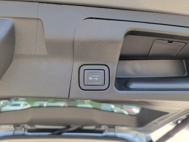 Used 2023 GMC Acadia Denali w/ Denali Ultimate Package image 10