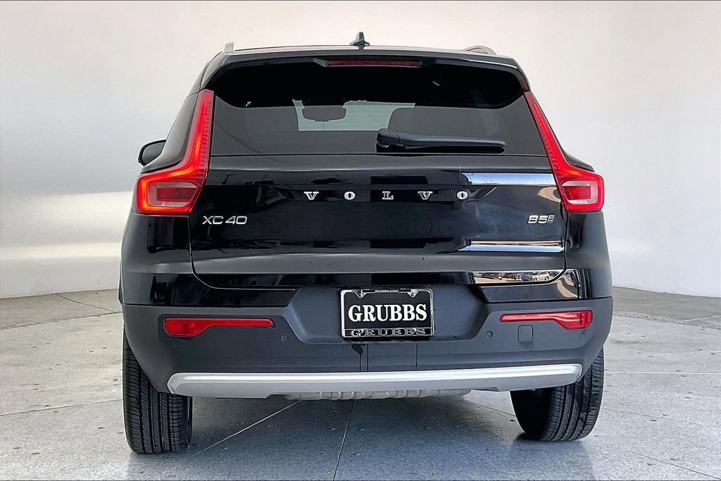 Used 2023 Volvo XC40 B5 Plus w/ Protection Package Premier image 7
