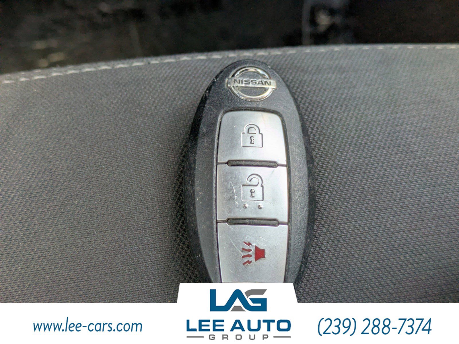 Used 2017 Nissan Titan SV AWD/4WD image 28