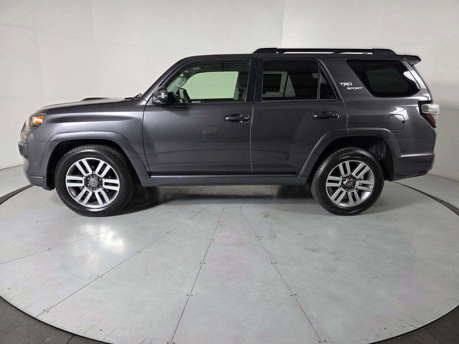Used 2022 Toyota 4Runner TRD Sport w/ Technology Package RWD image 2