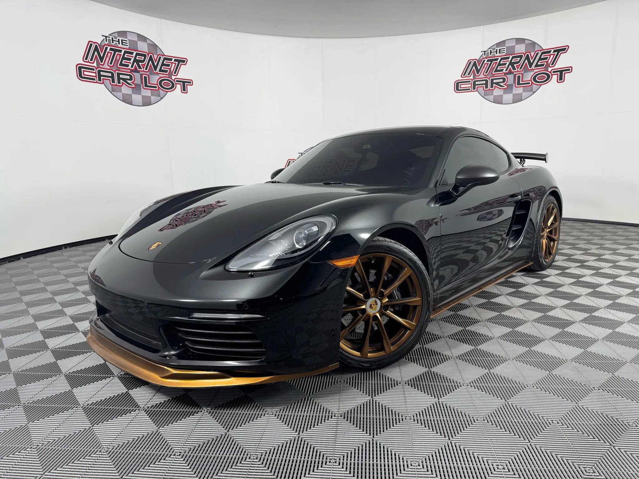 Used 2018 Porsche 718 Cayman image 1