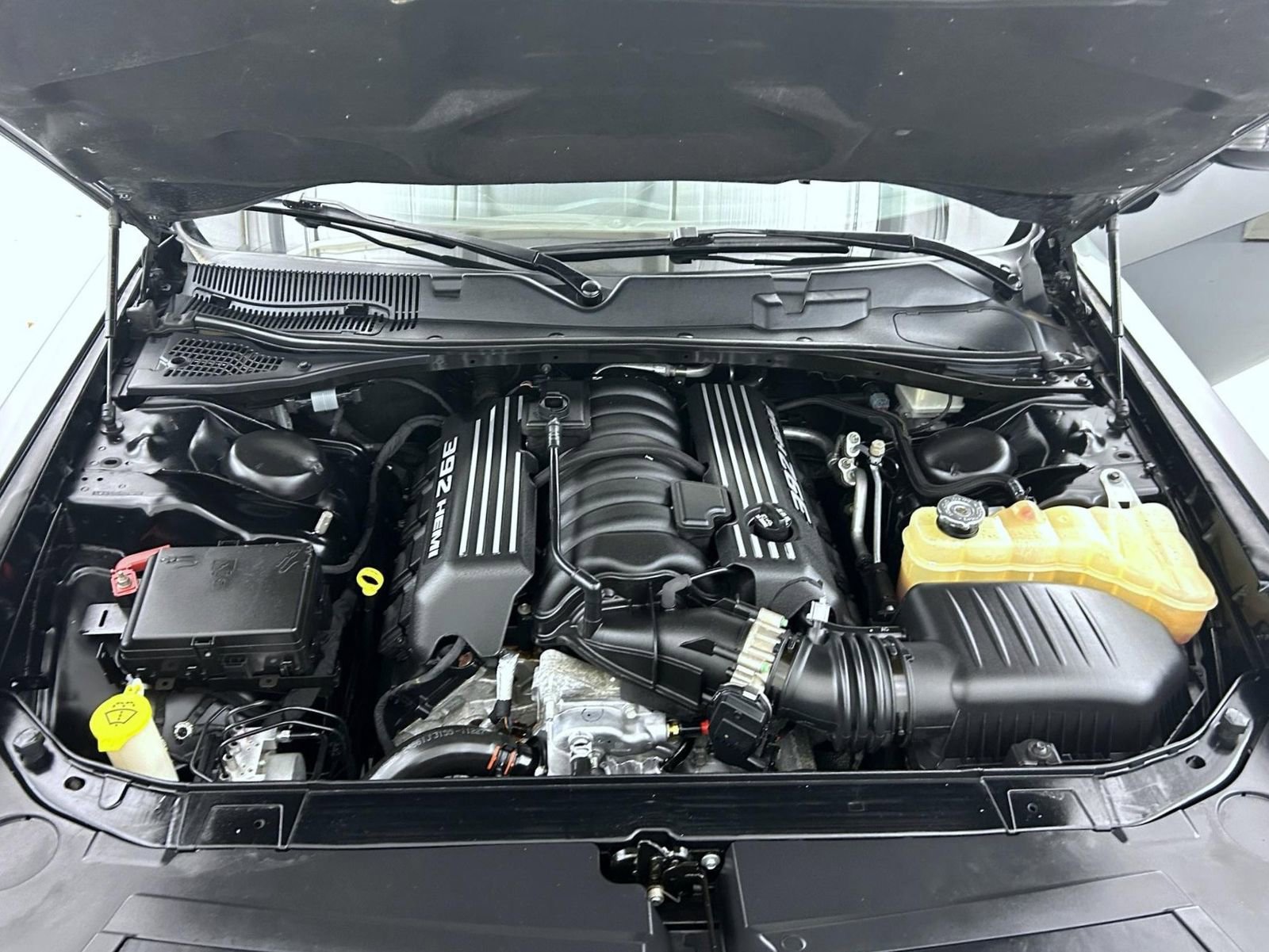 Used 2016 Dodge Challenger SRT w/ Technology Group image 22