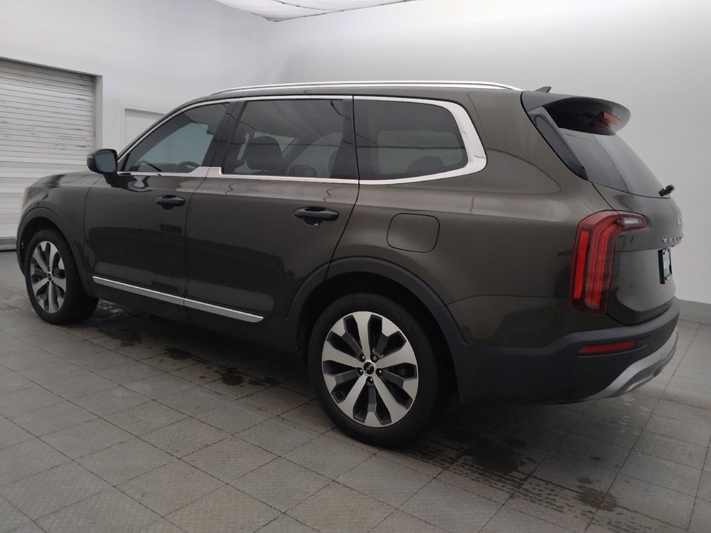 Used 2022 Kia Telluride EX w/ EX Premium Package FWD image 3