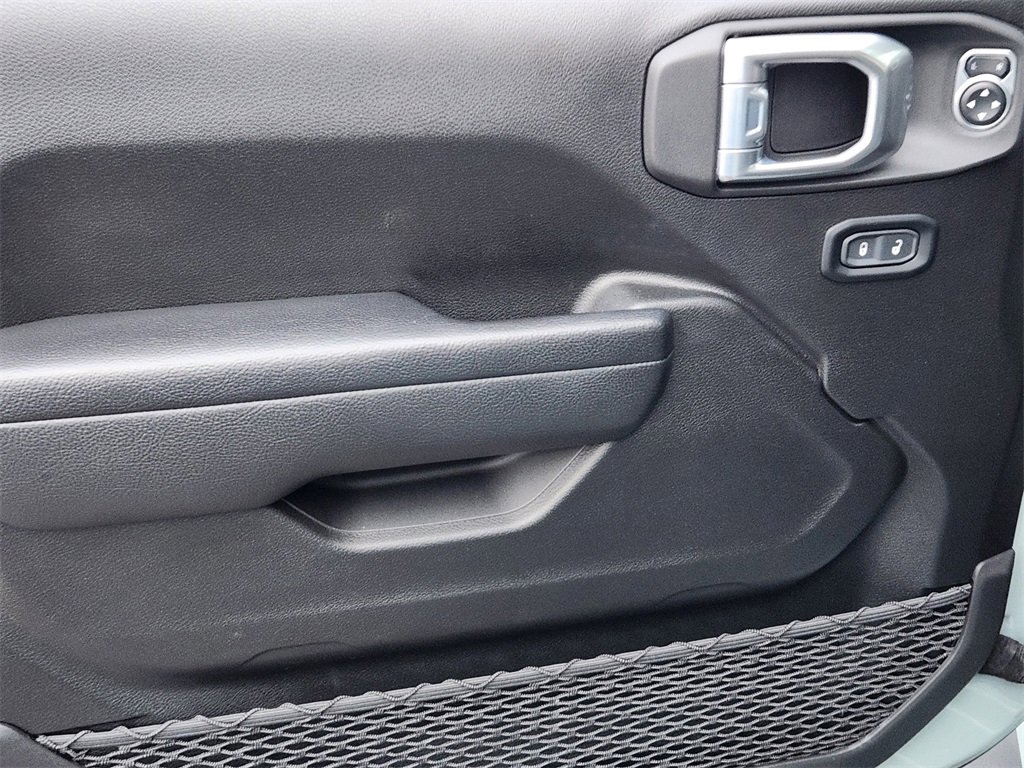 Used 2024 Jeep Wrangler Unlimited image 13