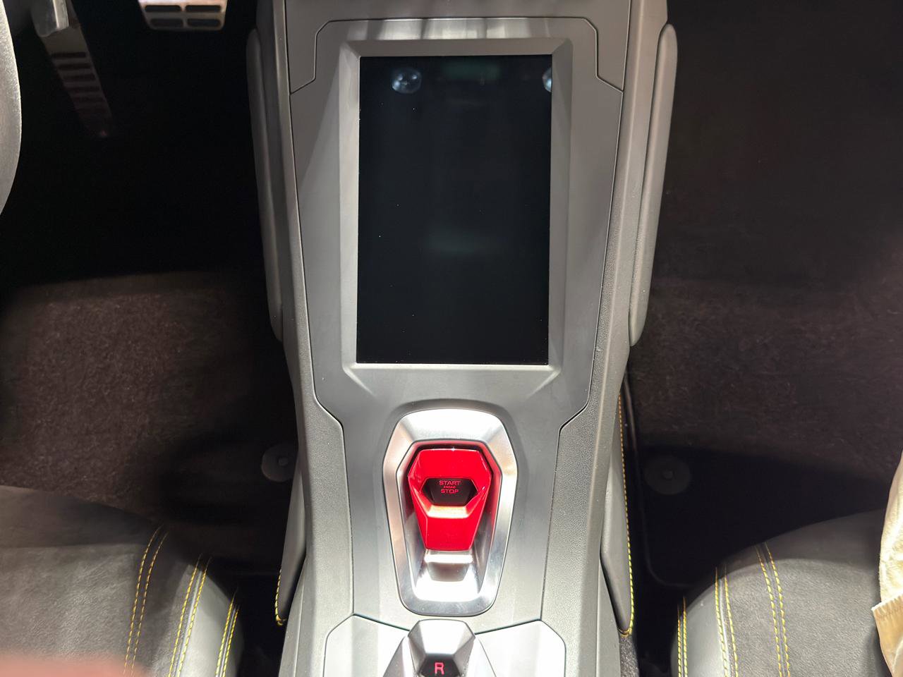 Used 2022 Lamborghini Huracan EVO image 18