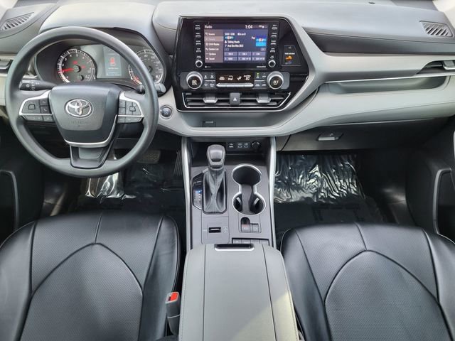 Used 2022 Toyota Highlander L image 15