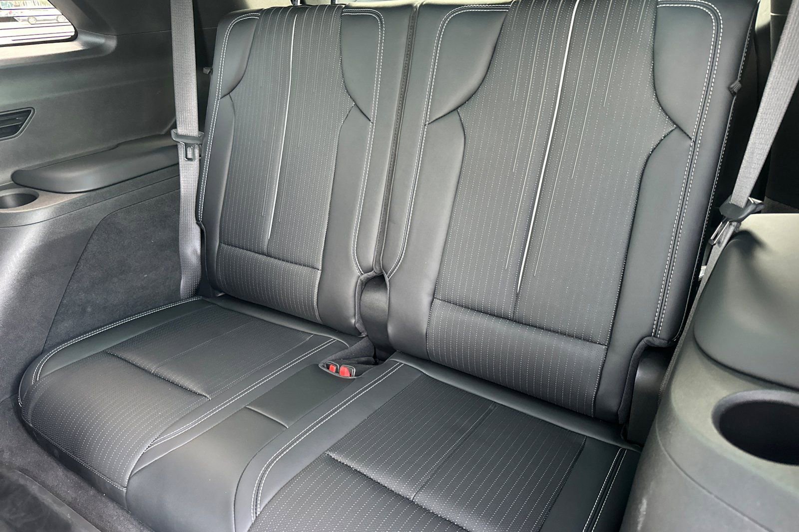 Used 2026 Cadillac Vistiq Sport w/ LPO, Floor Liner Package image 17