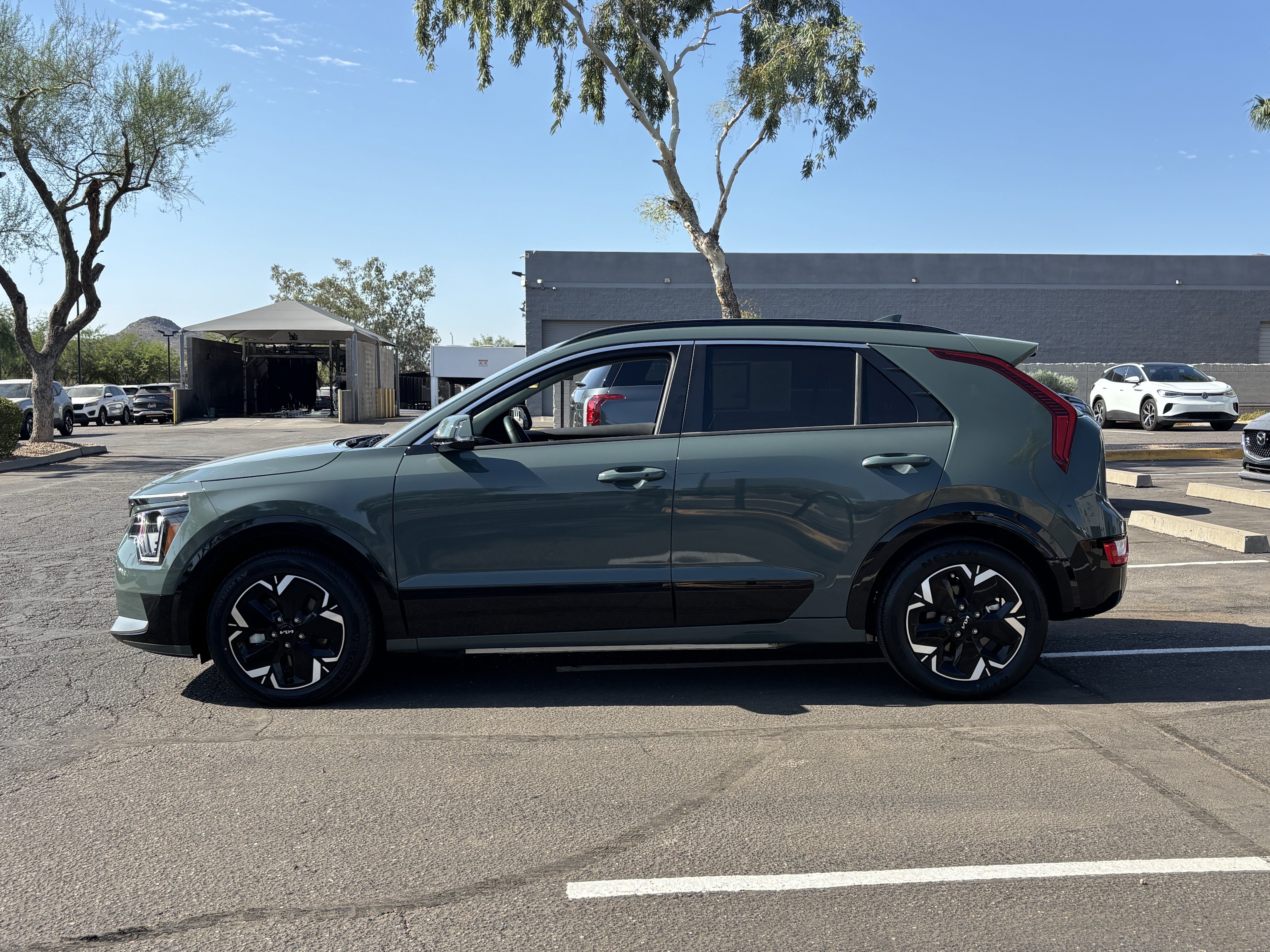 Certified 2023 Kia Niro Wind FWD image 5
