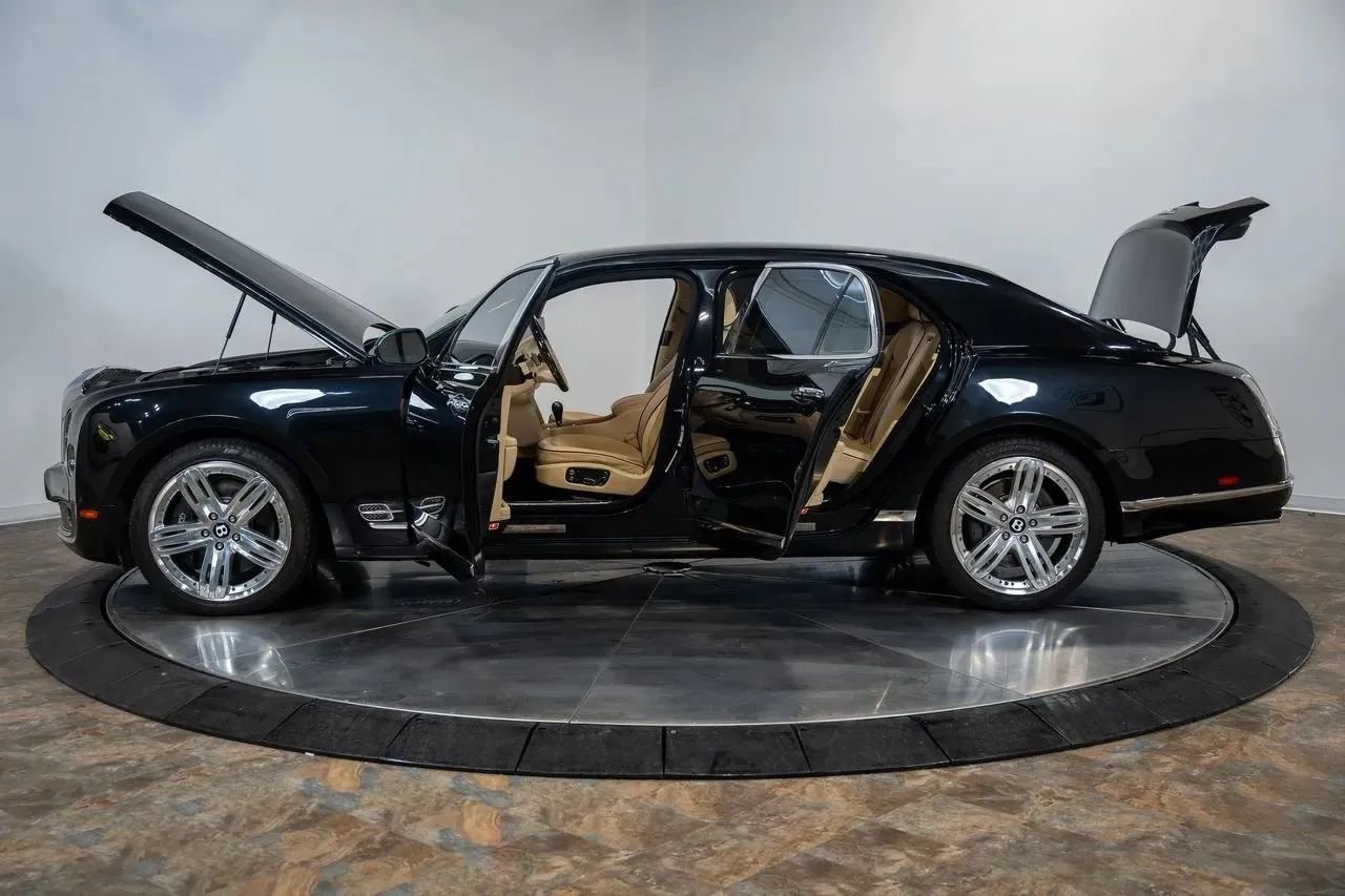 Used 2011 Bentley Mulsanne image 21