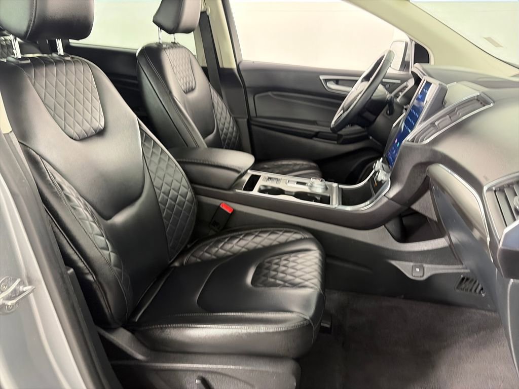 Certified 2024 Ford Edge Titanium image 29