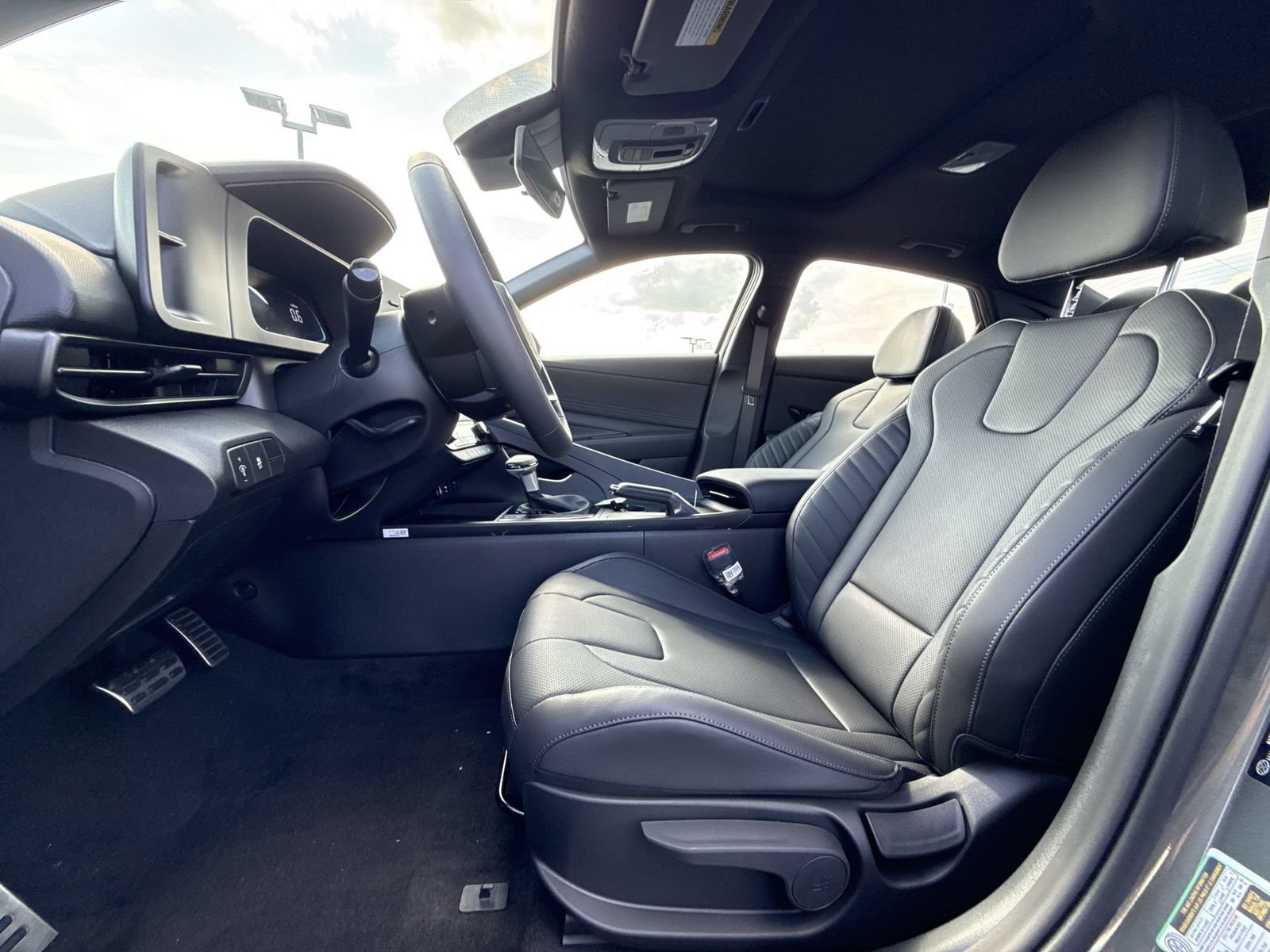 New 2026 Hyundai Elantra SEL Sport FWD image 13