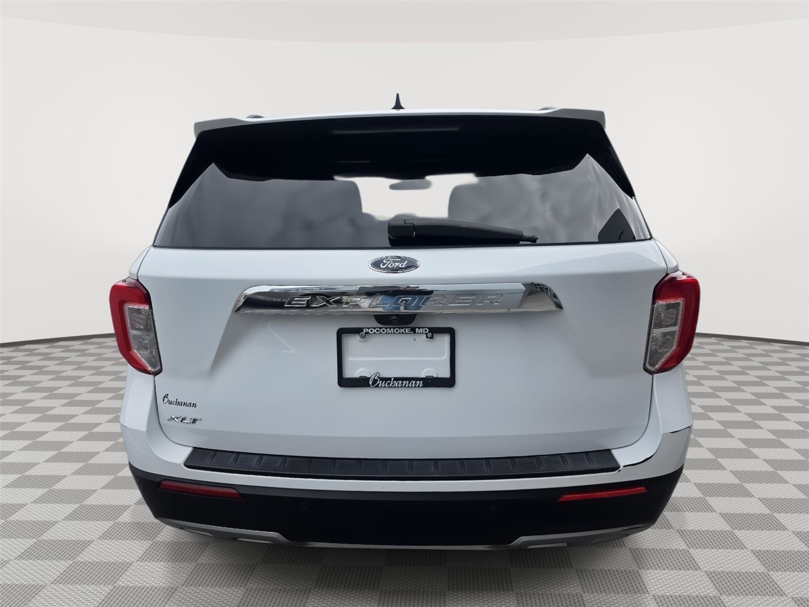 Used 2023 Ford Explorer XLT w/ Equipment Group 202A image 6