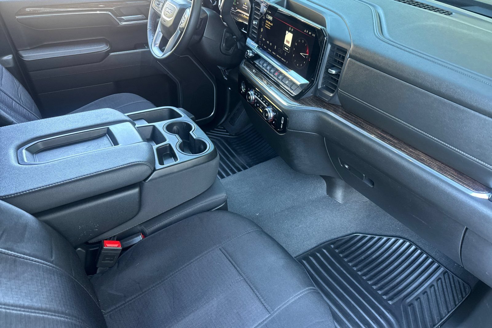 Used 2024 GMC Sierra 1500 SLE RWD image 19