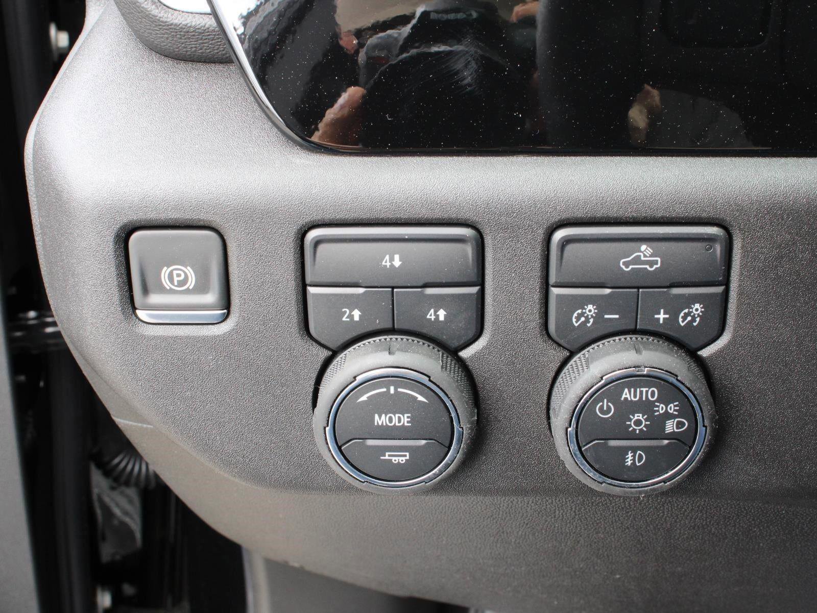 New 2025 Chevrolet Silverado 2500 LT w/ Convenience Package image 45