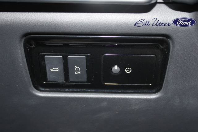 Used 2020 Jaguar F-PACE image 20