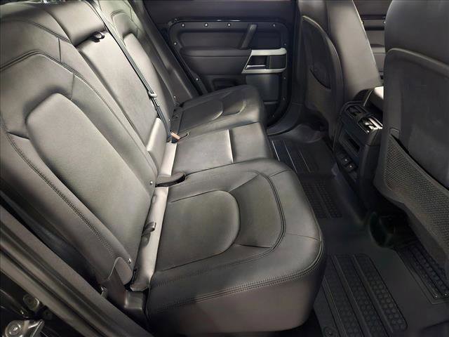 Used 2024 Land Rover Defender 110 S image 19